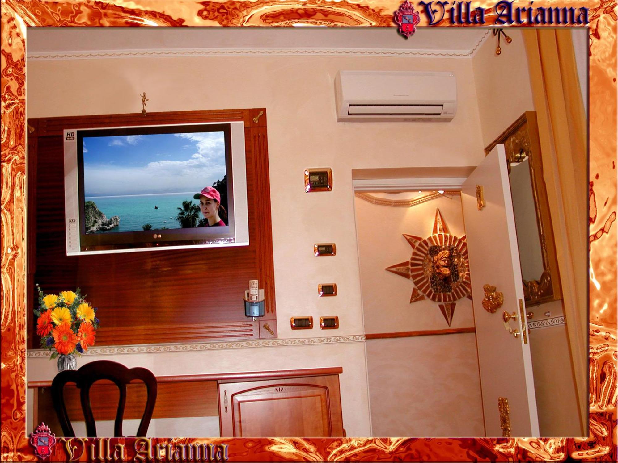 Villa Arianna B&B ตาออร์มินา ภายนอก รูปภาพ